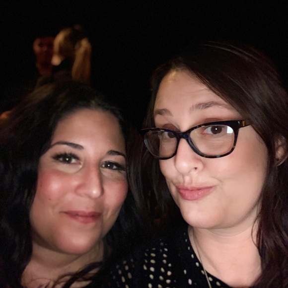 Meet your Posher, Angie - Picture 2 of 4